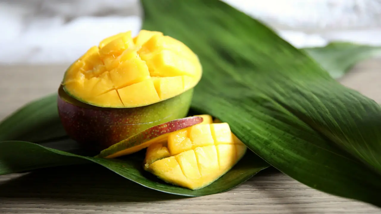 Ecco come preparare un frullato proteico con mango e chia per aumentare la massa muscolare Immagine selezionata