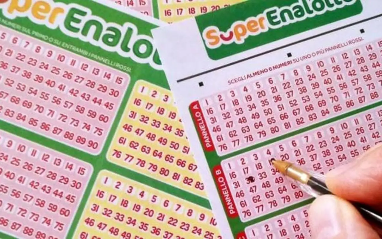 SuperEnalotto da record: due vincitori si dividono il maxi jackpot Immagine selezionata