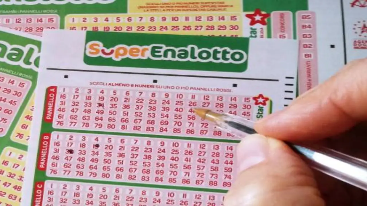 SuperEnalotto da record: due vincitori si dividono il maxi jackpot Immagine selezionata