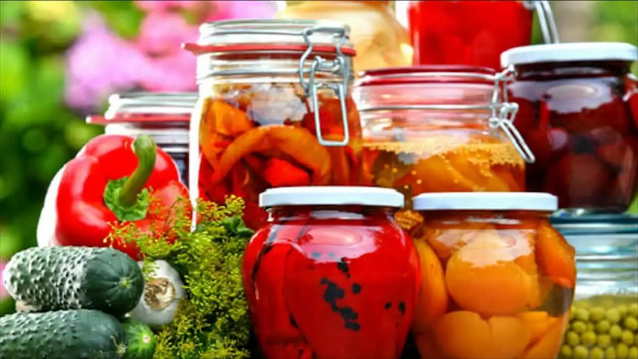 Via i coloranti dagli alimenti: come cambia davvero la salute senza additivi chimici Immagine selezionata