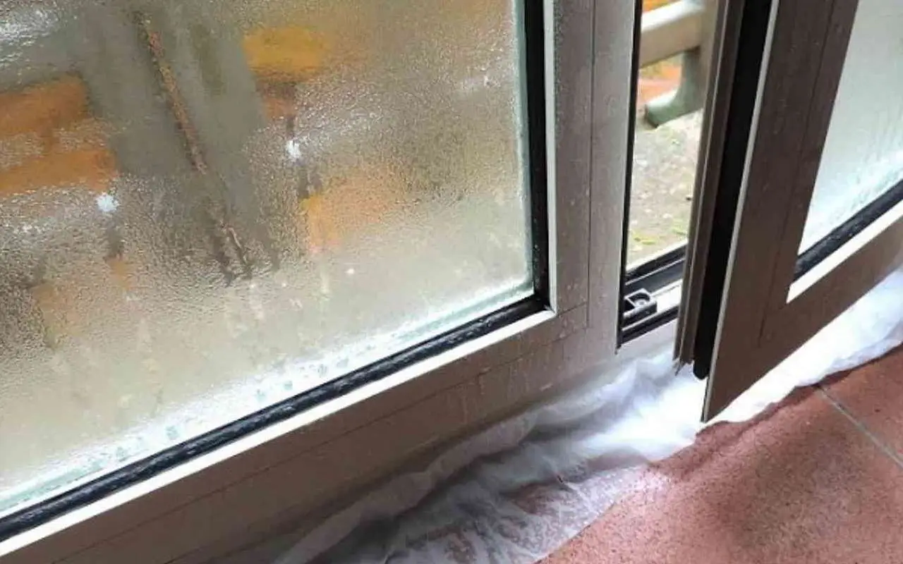 Consigli pratici per difendere la casa dall’umidità durante l’estate Immagine selezionata