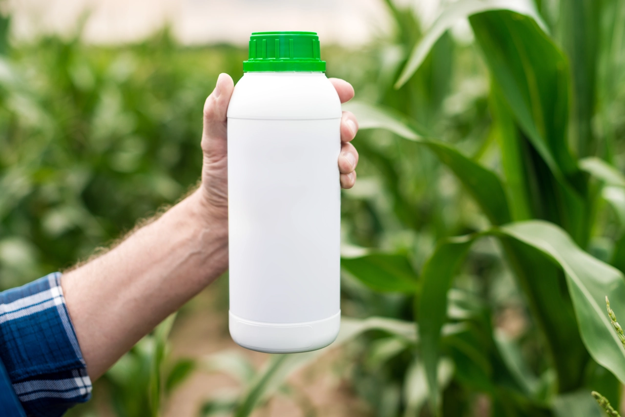 Perché è sconsigliato utilizzare il concime liquido durante le giornate troppo calde Immagine selezionata