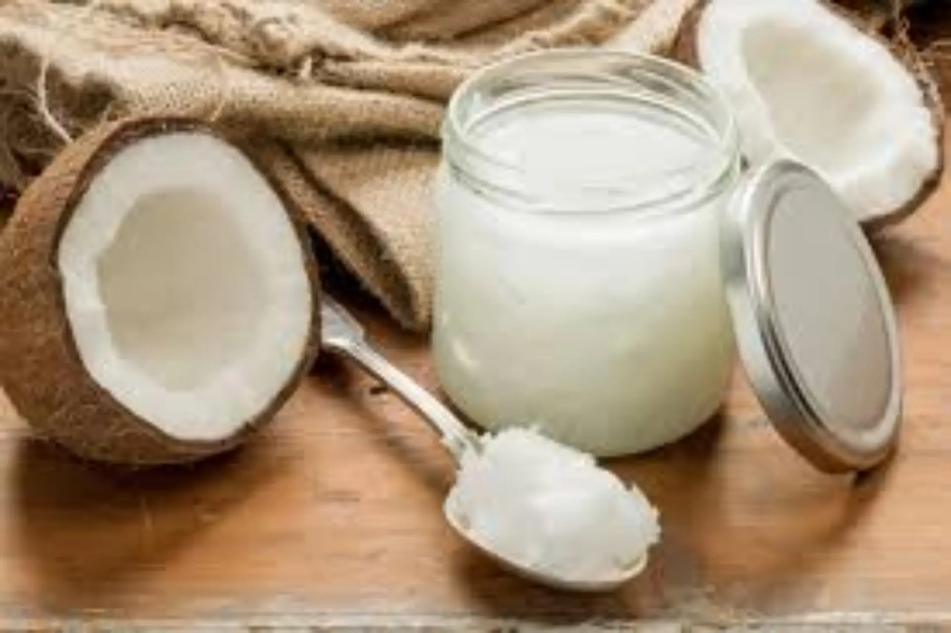 I benefici dell’olio di cocco: ecco come può aiutare a stimolare il metabolismo I benefici dell’olio di cocco: ecco come può aiutare a stimolare il metabolismo