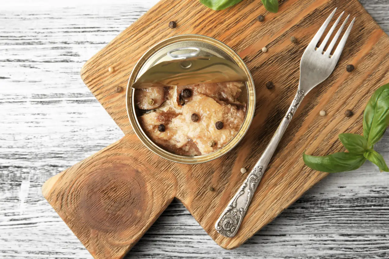 Come scegliere il tonno in scatola più adatto secondo la nutrizionista Come scegliere il tonno in scatola più adatto secondo la nutrizionista