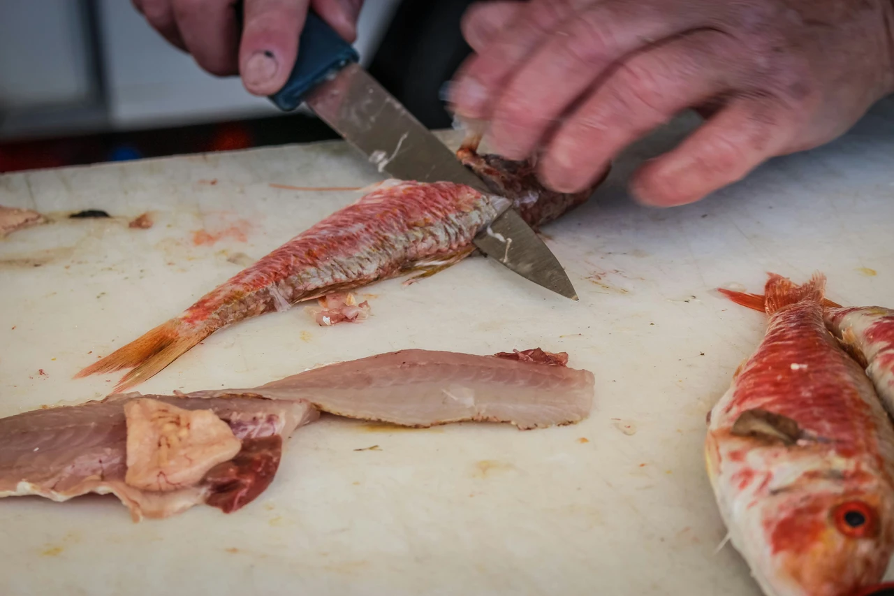 Pesce fresco o surgelato? I consigli dello chef per non sbagliare acquisto Pesce fresco o surgelato? I consigli dello chef per non sbagliare acquisto