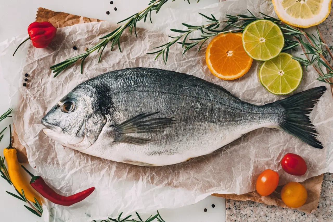 Pesce fresco o surgelato? I consigli dello chef per non sbagliare acquisto Pesce fresco o surgelato? I consigli dello chef per non sbagliare acquisto